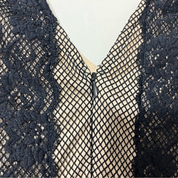 Francesca’s miami Lace Dress Size M - Picture 8 of 8